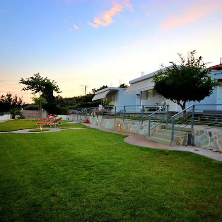Cozy - Spacious Garden Retreats Apartament Erétria