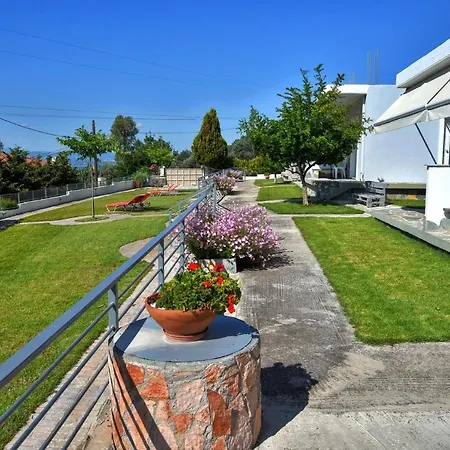 Apartament Cozy - Spacious Garden Retreats