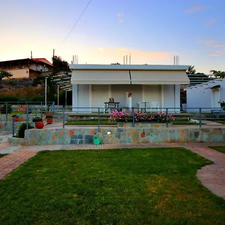 Cozy - Spacious Garden Retreats Erétria